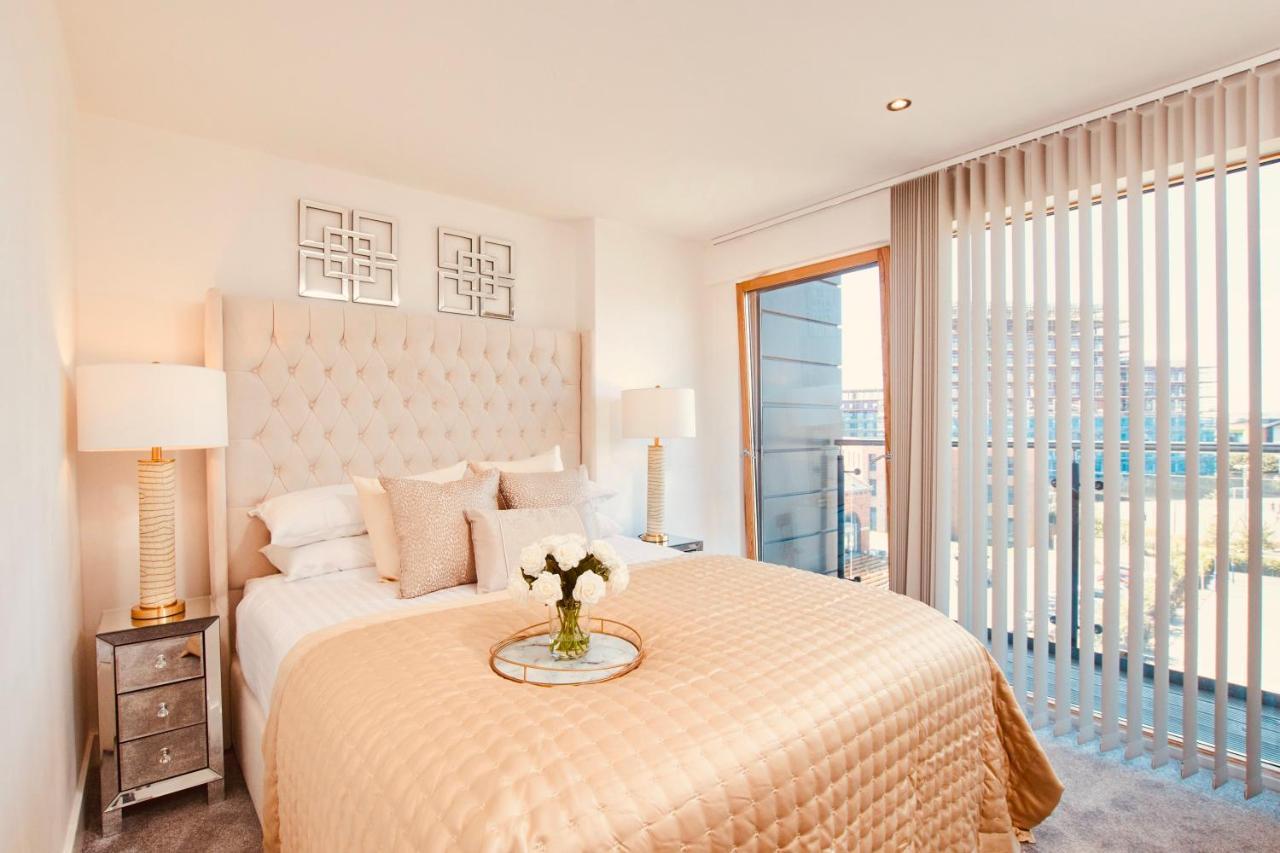 King Deluxe City Apt Large Balcony& Free Parking! 리즈 외부 사진