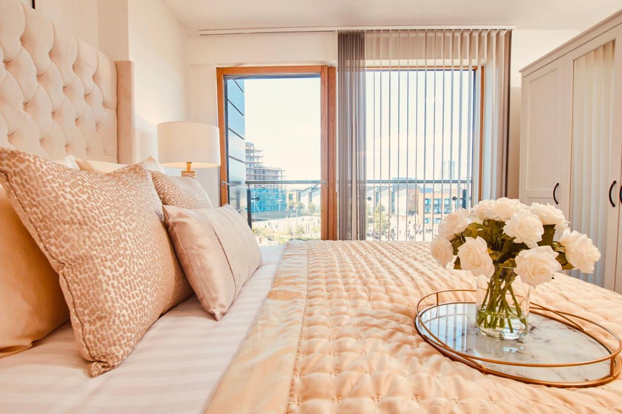 King Deluxe City Apt Large Balcony& Free Parking! 리즈 외부 사진