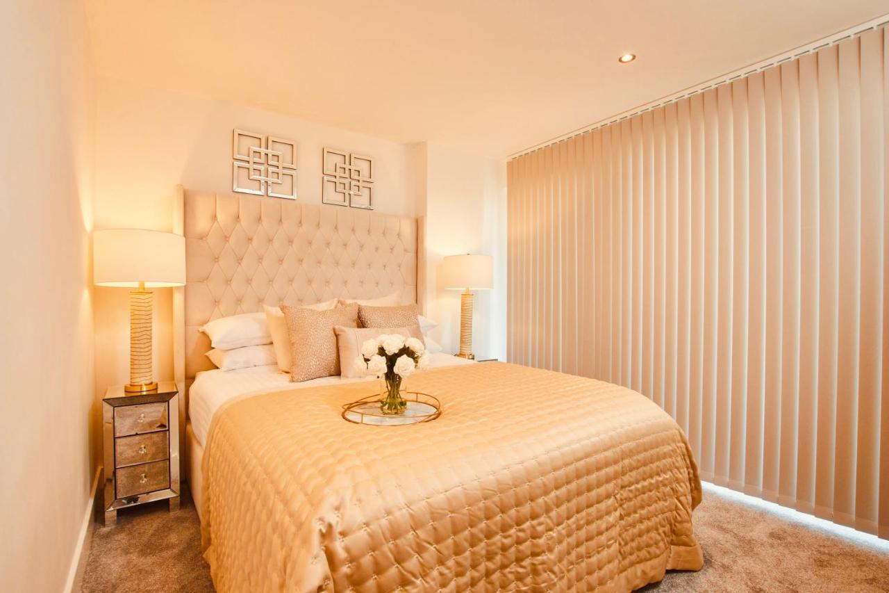 King Deluxe City Apt Large Balcony& Free Parking! 리즈 외부 사진