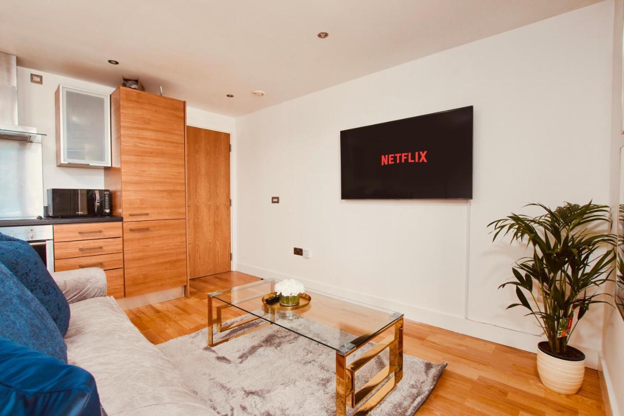 King Deluxe City Apt Large Balcony& Free Parking! 리즈 외부 사진
