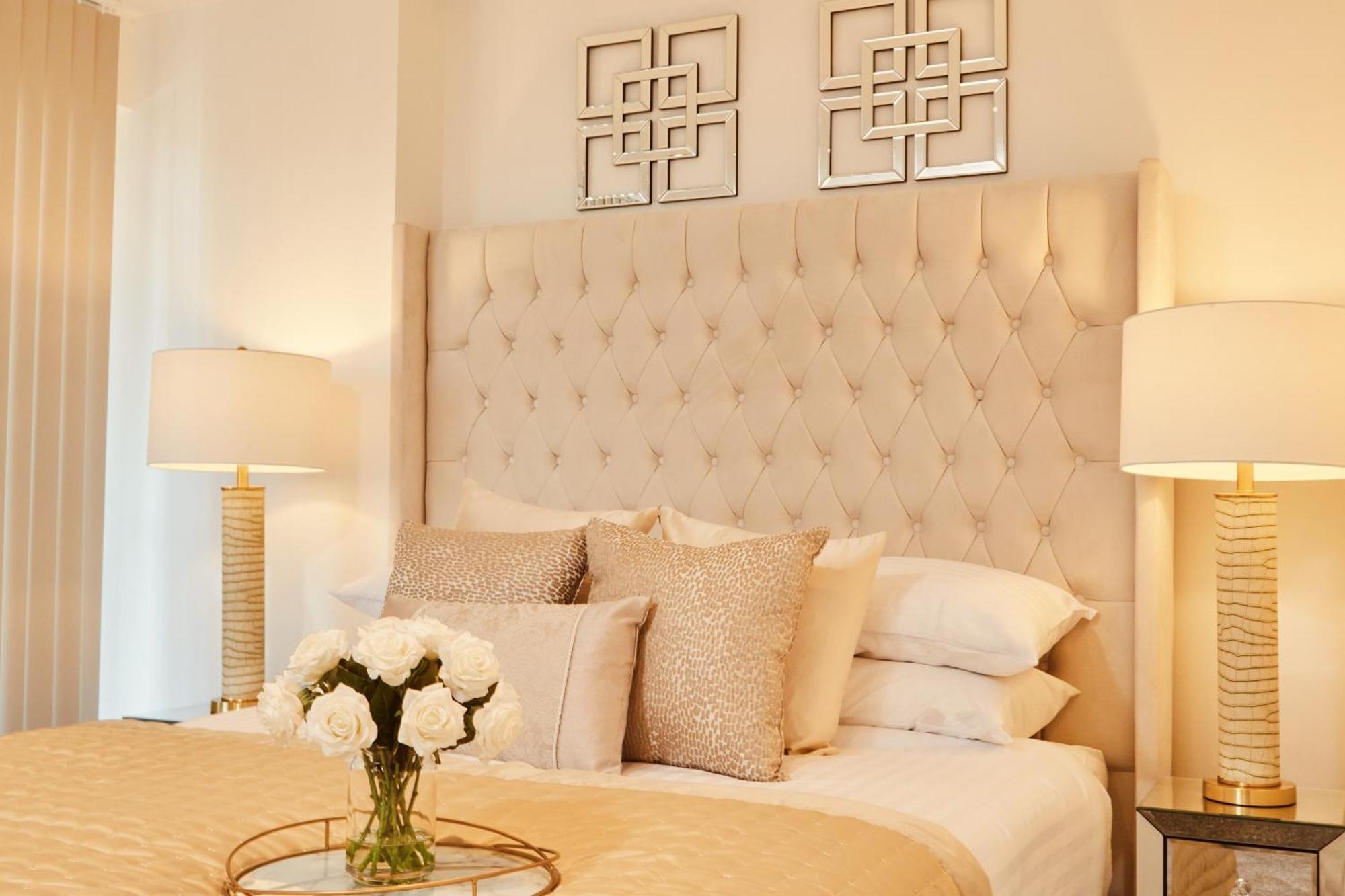 King Deluxe City Apt Large Balcony& Free Parking! 리즈 외부 사진