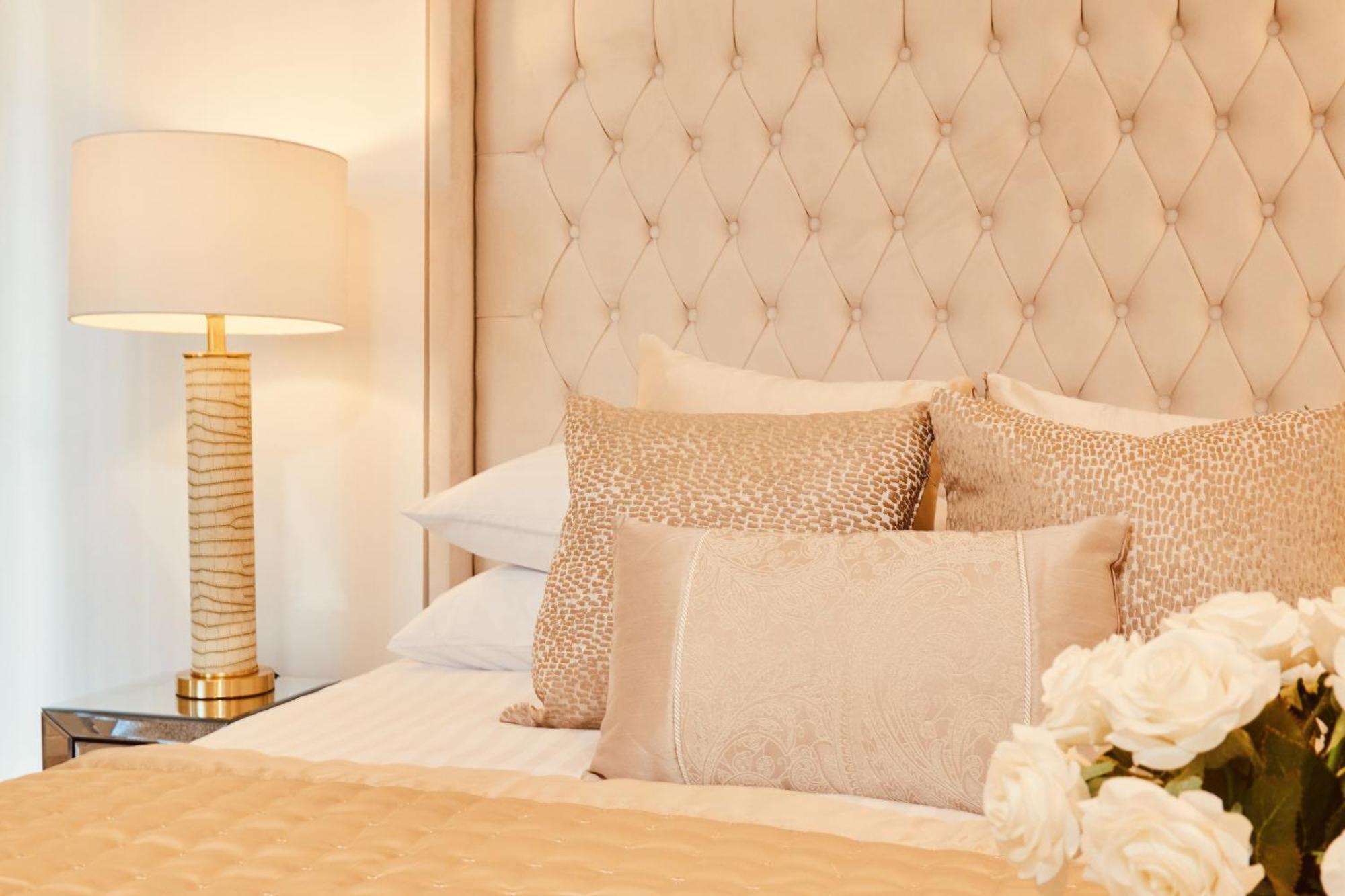 King Deluxe City Apt Large Balcony& Free Parking! 리즈 외부 사진
